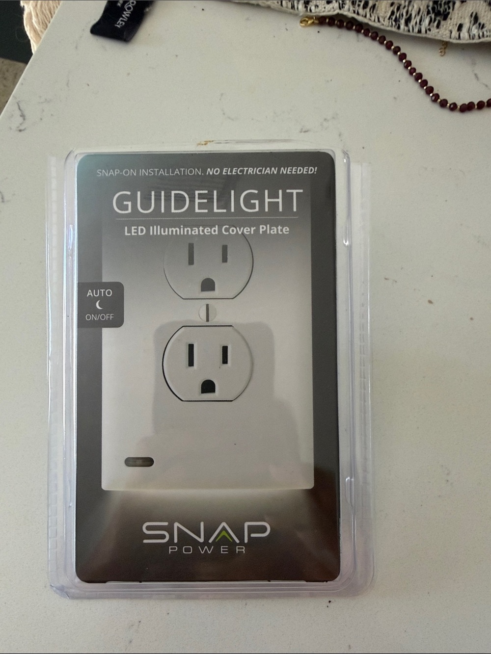 Guidelight LED Illuminated Outlet Cover Plate - White